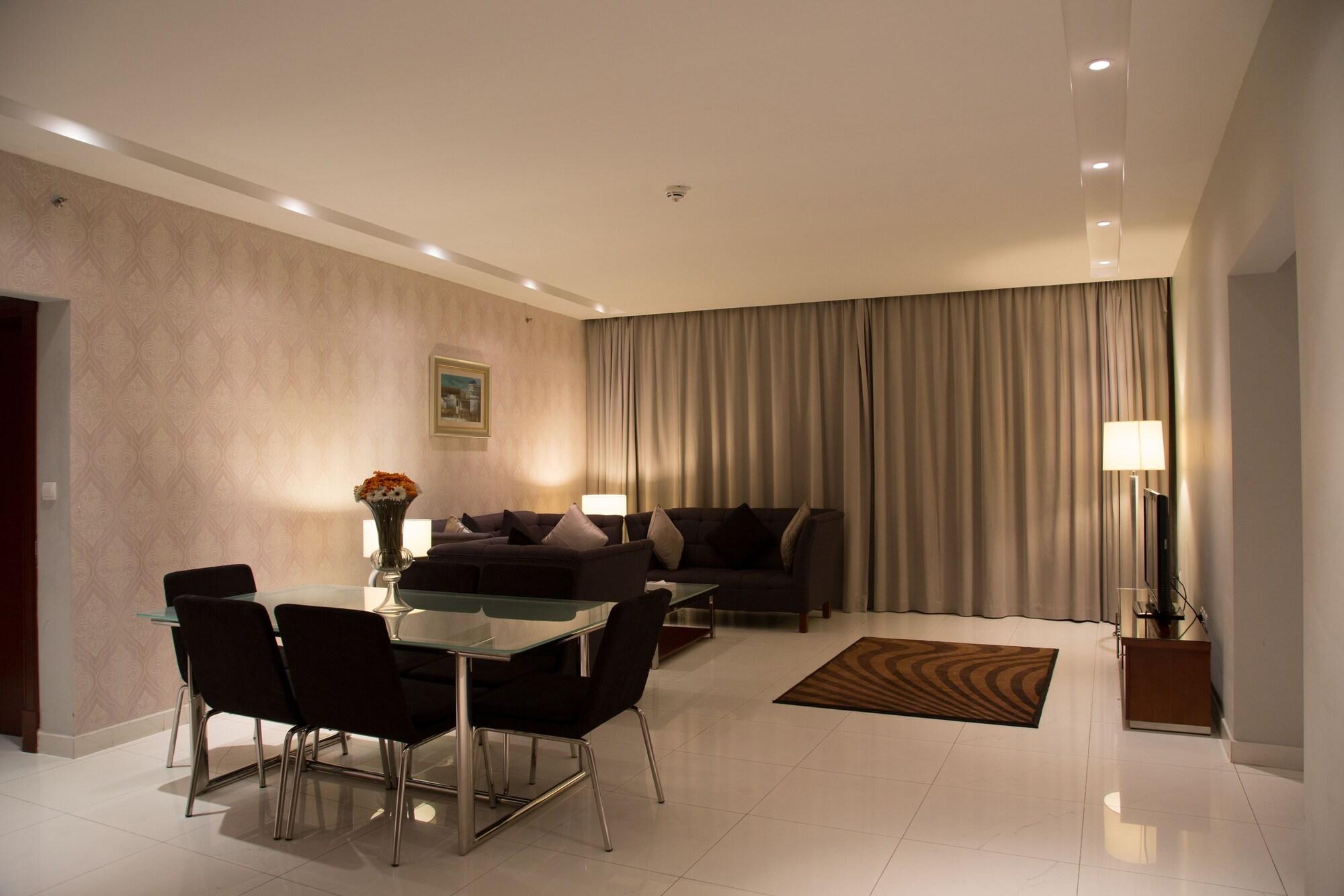 Grand Mayral Hotel Khobar Bagian luar foto