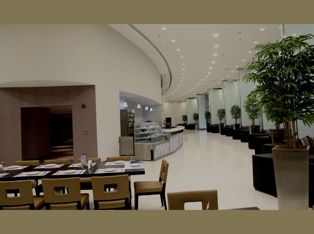 Grand Mayral Hotel Khobar Bagian luar foto