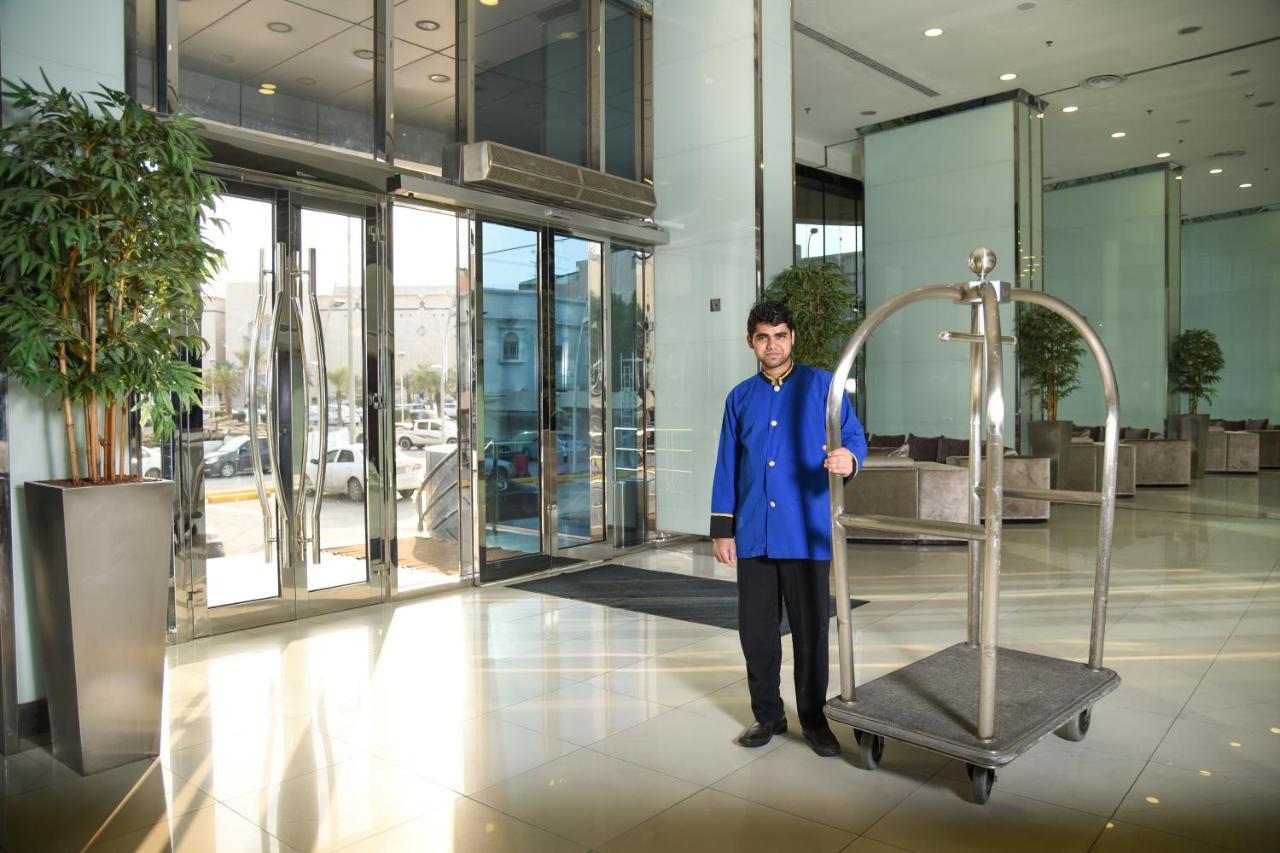 Grand Mayral Hotel Khobar Bagian luar foto