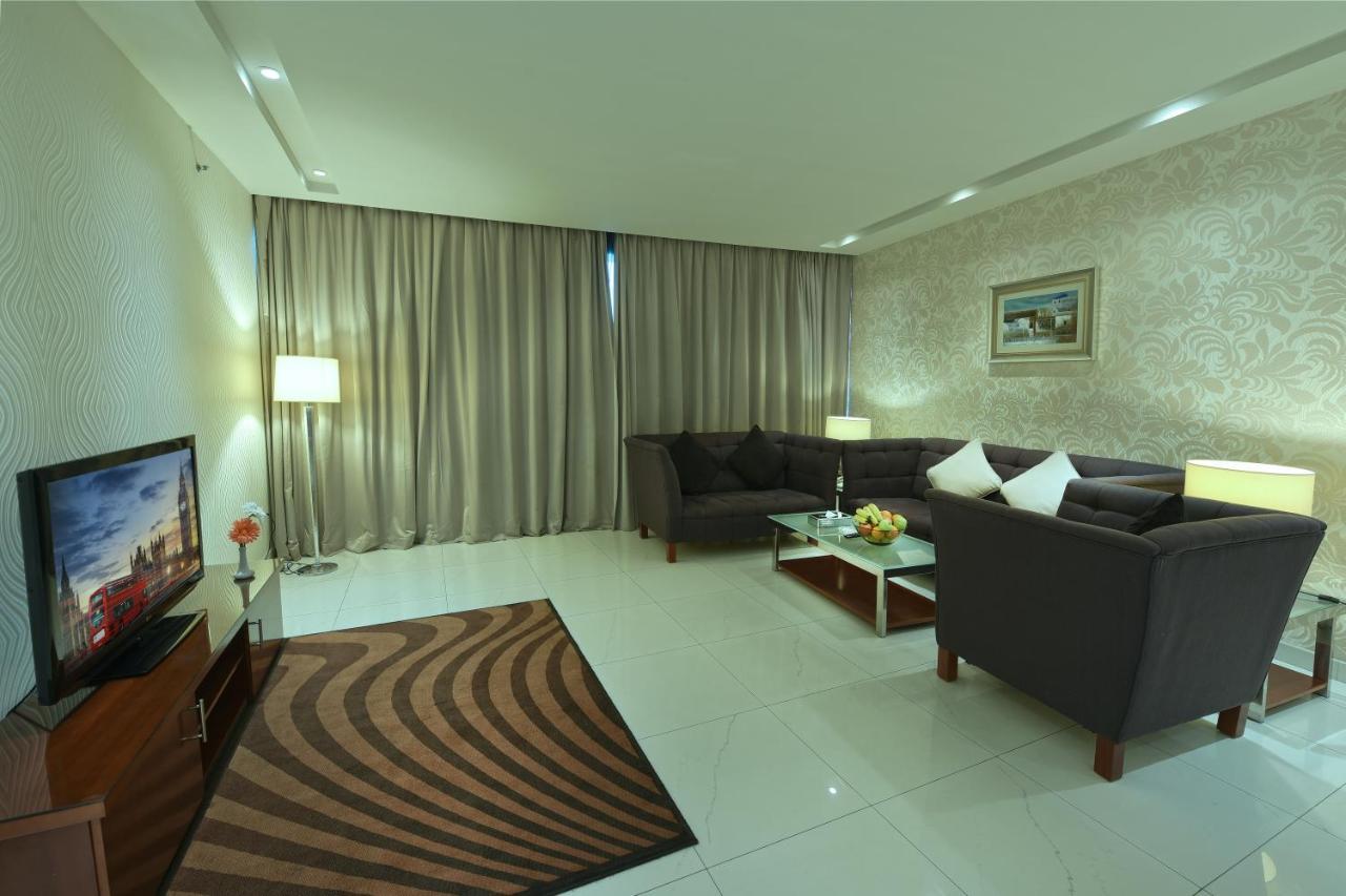 Grand Mayral Hotel Khobar Bagian luar foto